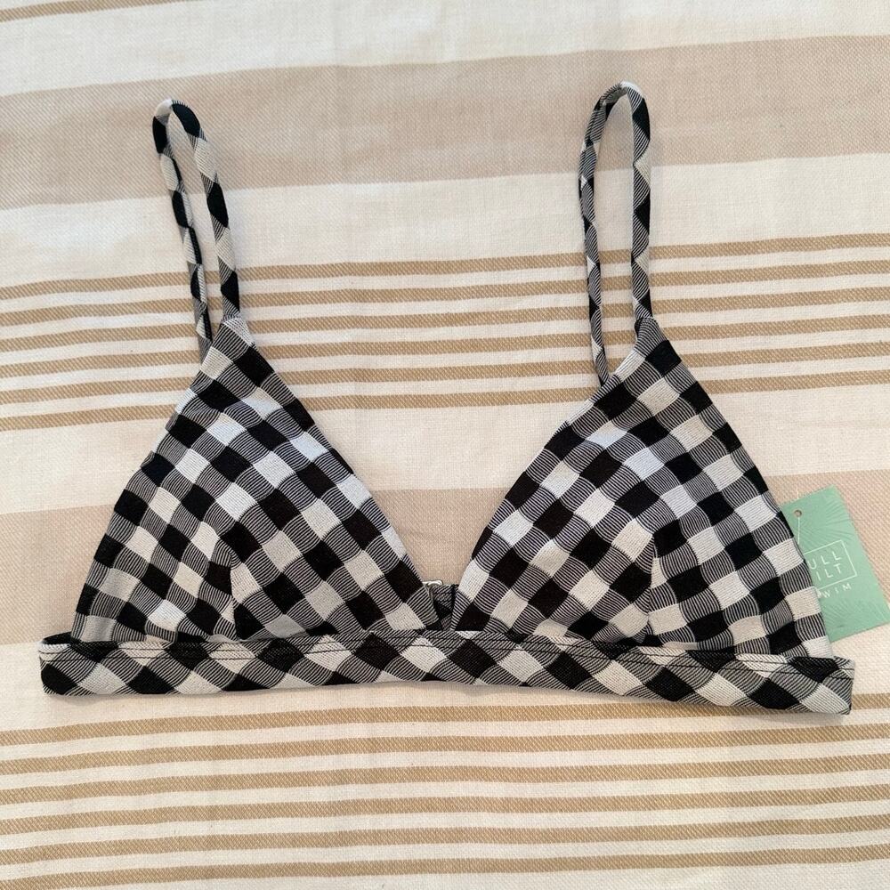 Tilly's Full Tilt NWT | Black & white textured triangle gingham bikini top | M